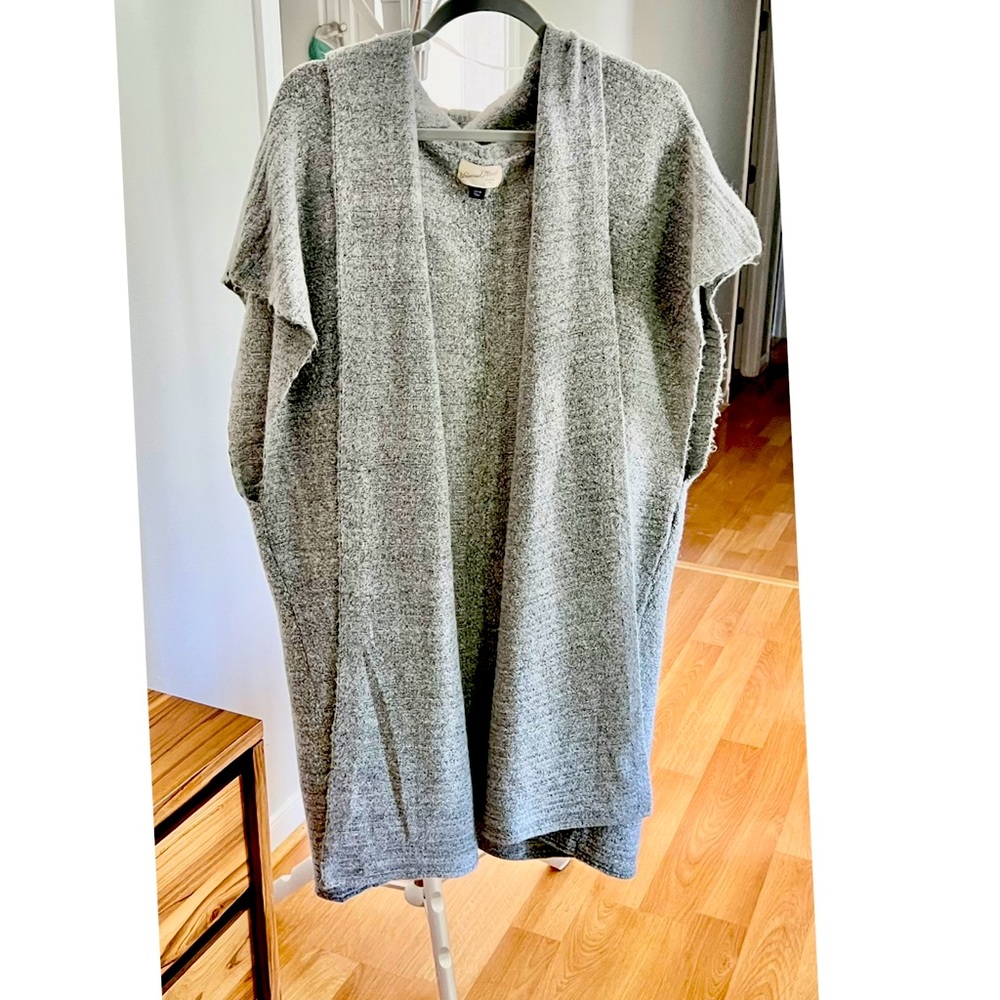 Universal Thread - Sleeveless Sweater Cardigan